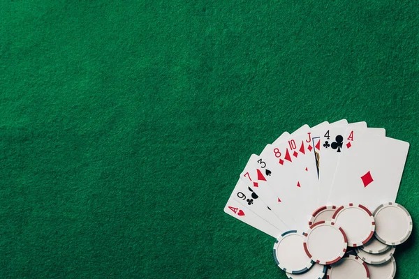 Live dealer and slot category display on menang 33 mobile